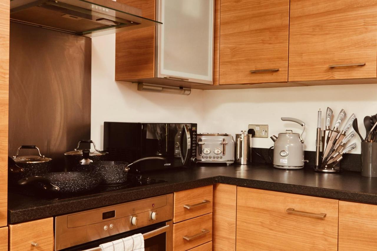 Deluxe City Apt, Beautiful River View,Free Parking No Balcony Leeds  Exterior foto